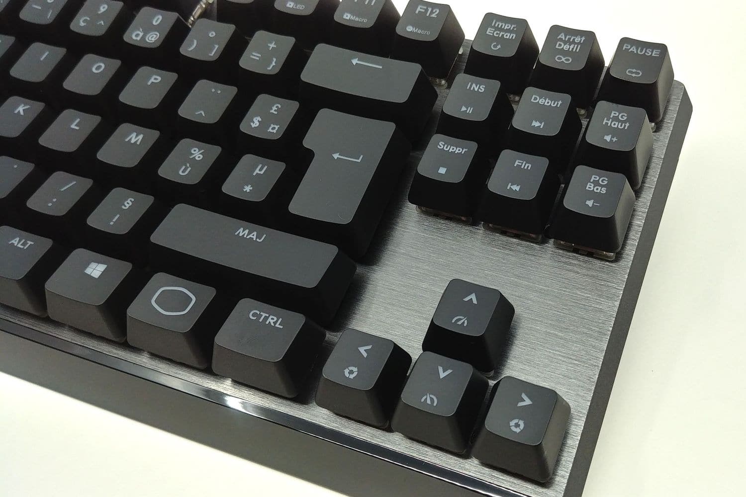 Image 4 : Mini Test : le clavier Cooler Master MK730 est élégant et intelligent