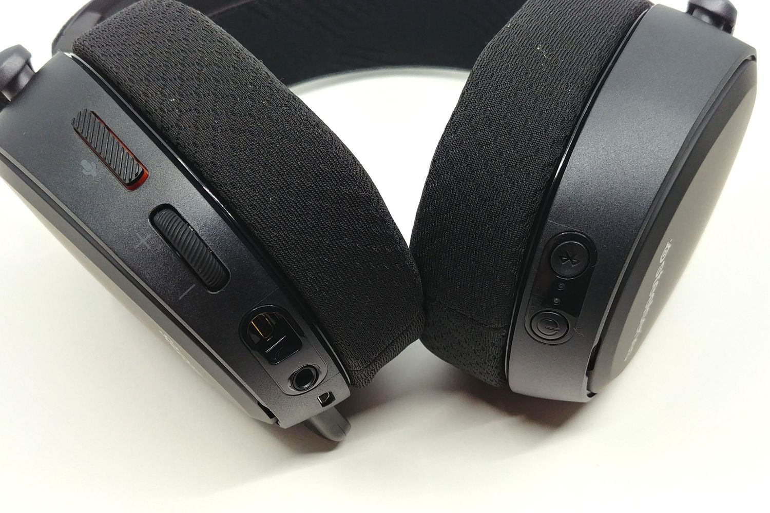 Image 7 : Mini Test : casque SteelSeries Arctis Pro Wireless, le grand luxe pour vos oreilles