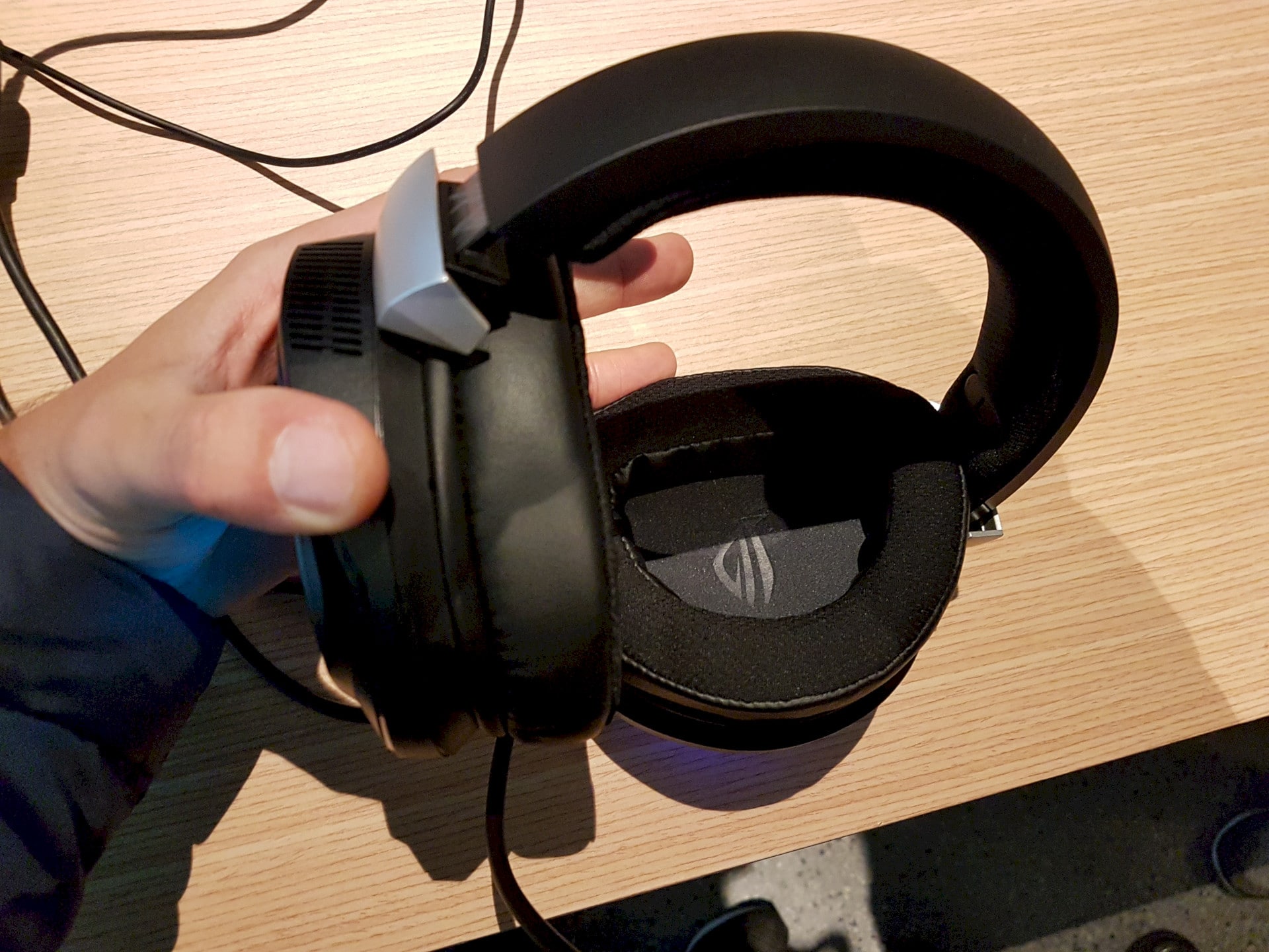 Image 2 : Computex : Asus propose deux casques audio gaming de luxe, Hi-Fi et 7.1