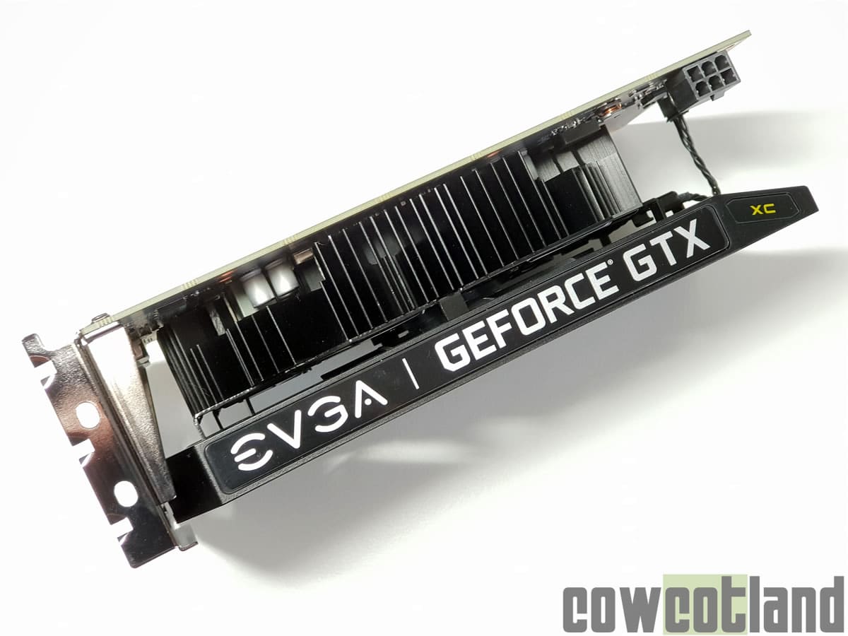 Image 1 : Test de la GeForce GTX 1650 EVGA XC Gaming, sur trois slots