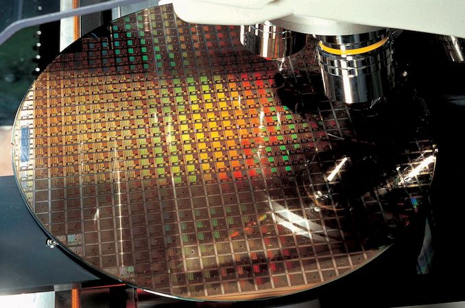 tsmc_semiconductor_chip_inspection_678x452