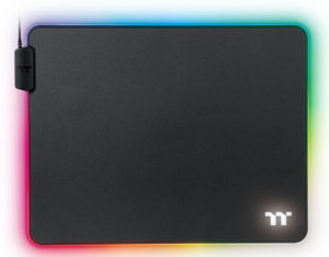 Image 2 : Thermaltake : deux tapis de souris illuminés RGB, qui coûtent le prix d'une souris