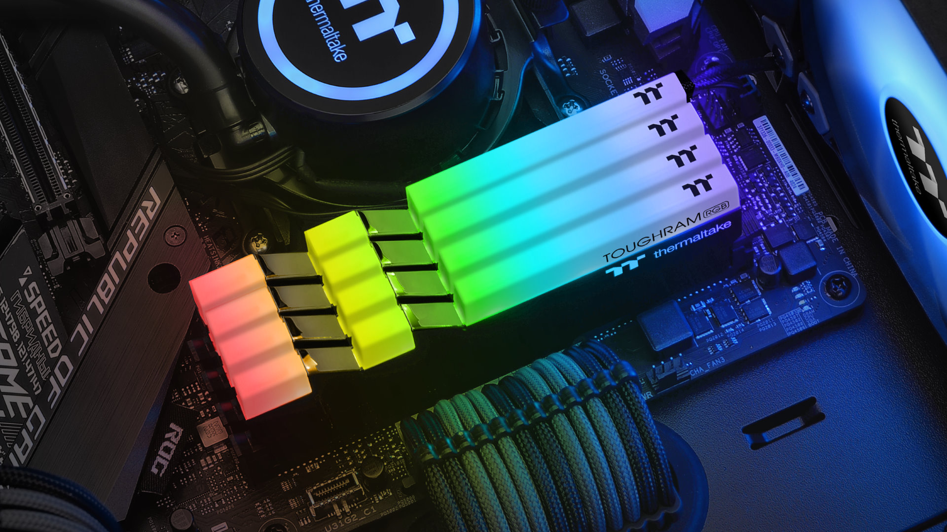Image 3 : La DRAM TOUGHRAM RGB de Thermaltake est disponible à bon prix