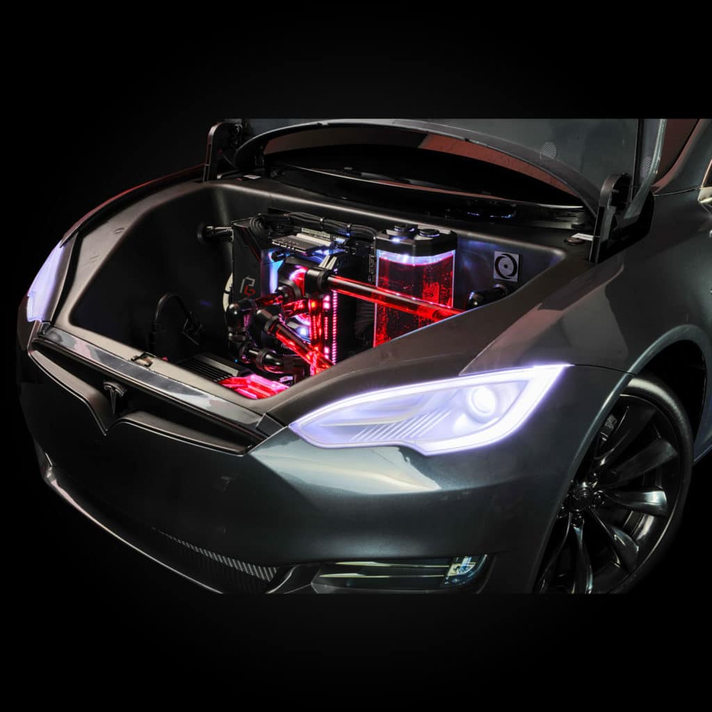 Image 3 : OriginPC installe une configuration PC musclée dans une Tesla Model S pour enfant