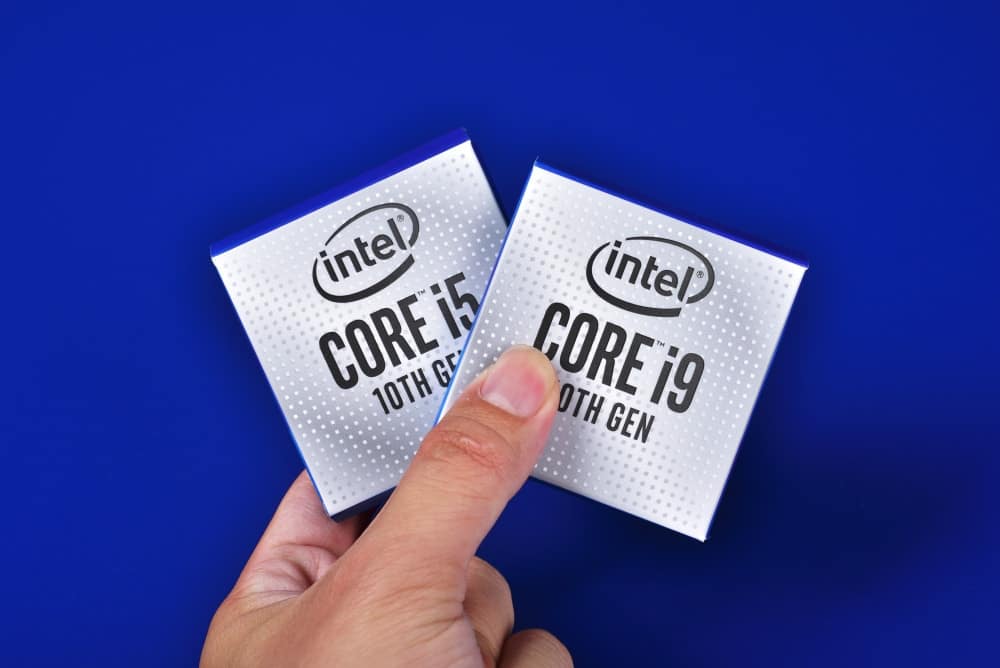 Image 5 : Les Core i9-10900K et i5-10600K déballés