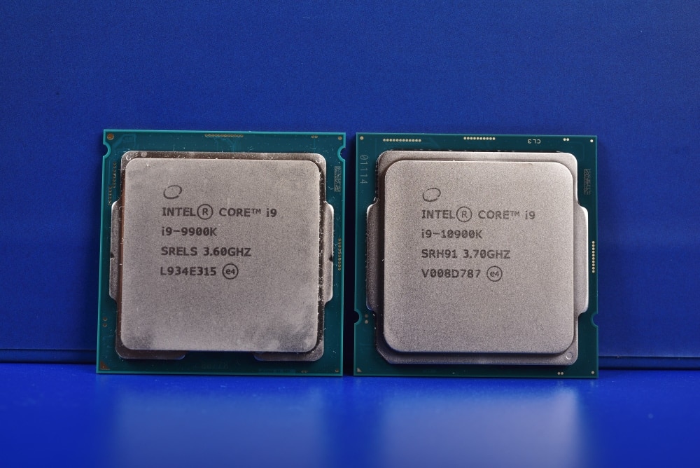 Image 7 : Les Core i9-10900K et i5-10600K déballés