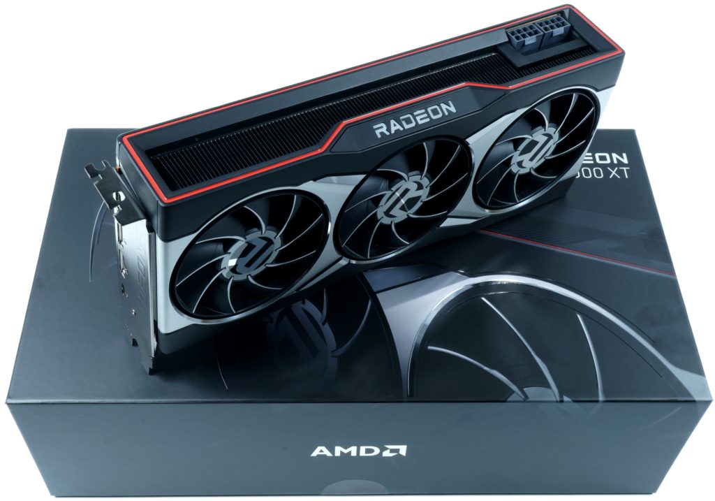Image 1 : AMD Radeon RX 6900 XT : un fleuron un peu décevant