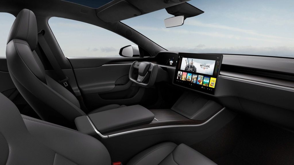 Image 2 : La nouvelle Tesla Model S embarquerait un système d’info-divertissement aussi puissant qu'une PS5