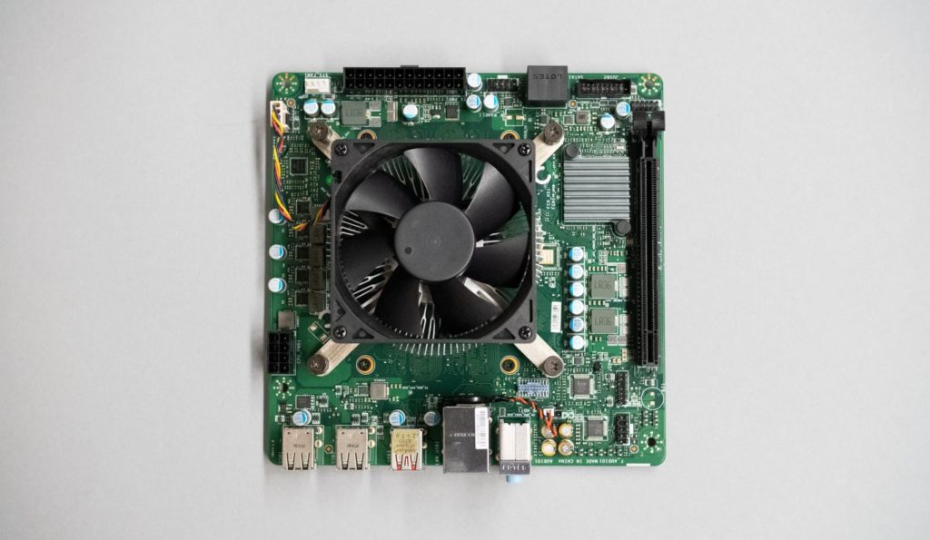 Image 1 : Dix clichés de l’AMD 4700S Desktop Kit