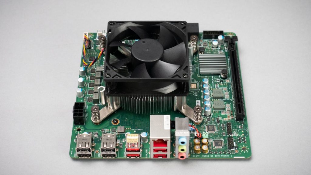 Image 2 : Dix clichés de l’AMD 4700S Desktop Kit