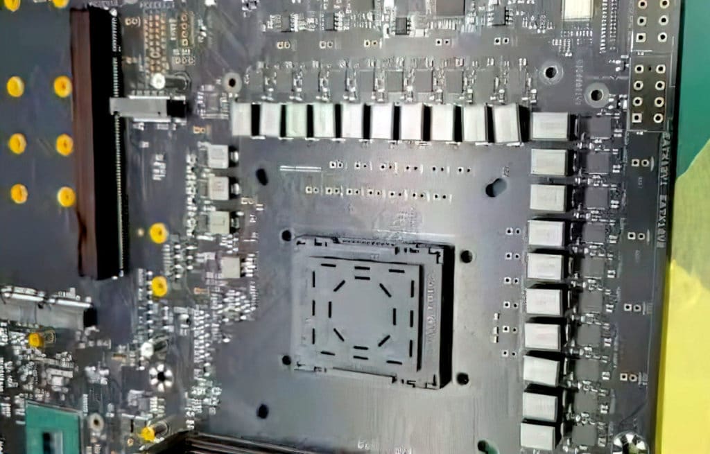 Image 1 : Un premier cliché d’une carte mère Intel Z690
