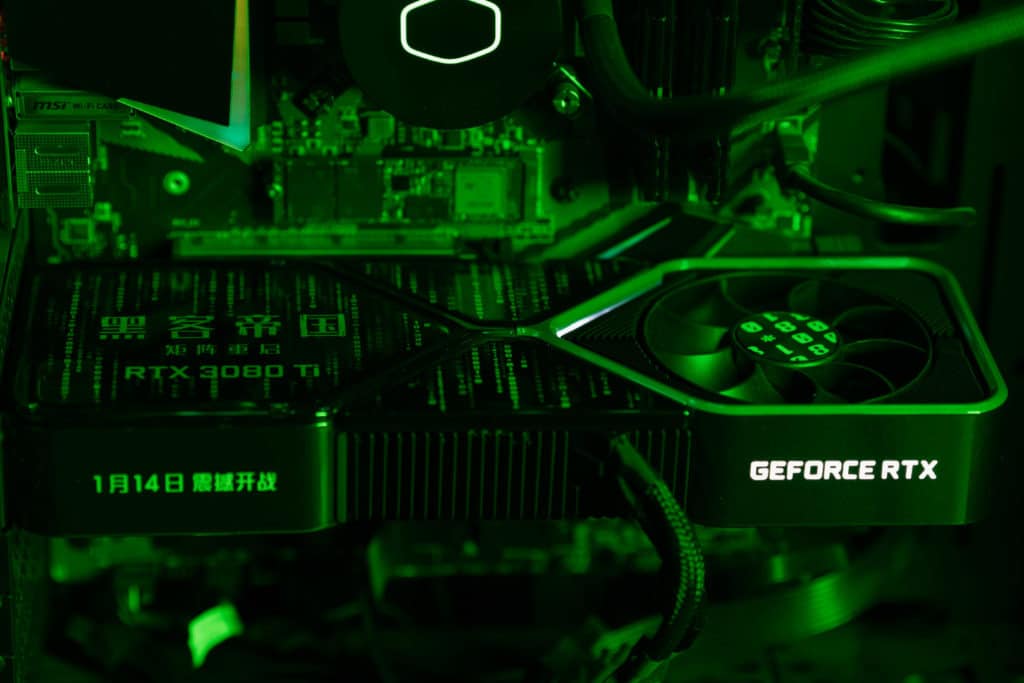 Image 4 : NVIDIA met en jeu une GeForce RTX 3080 Ti Matrix Edition