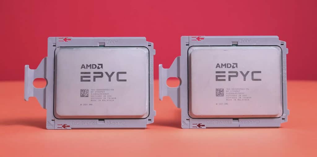 Image 1 : Une paire de processeurs EPYC Milan-X overclockée à 4,8 GHz