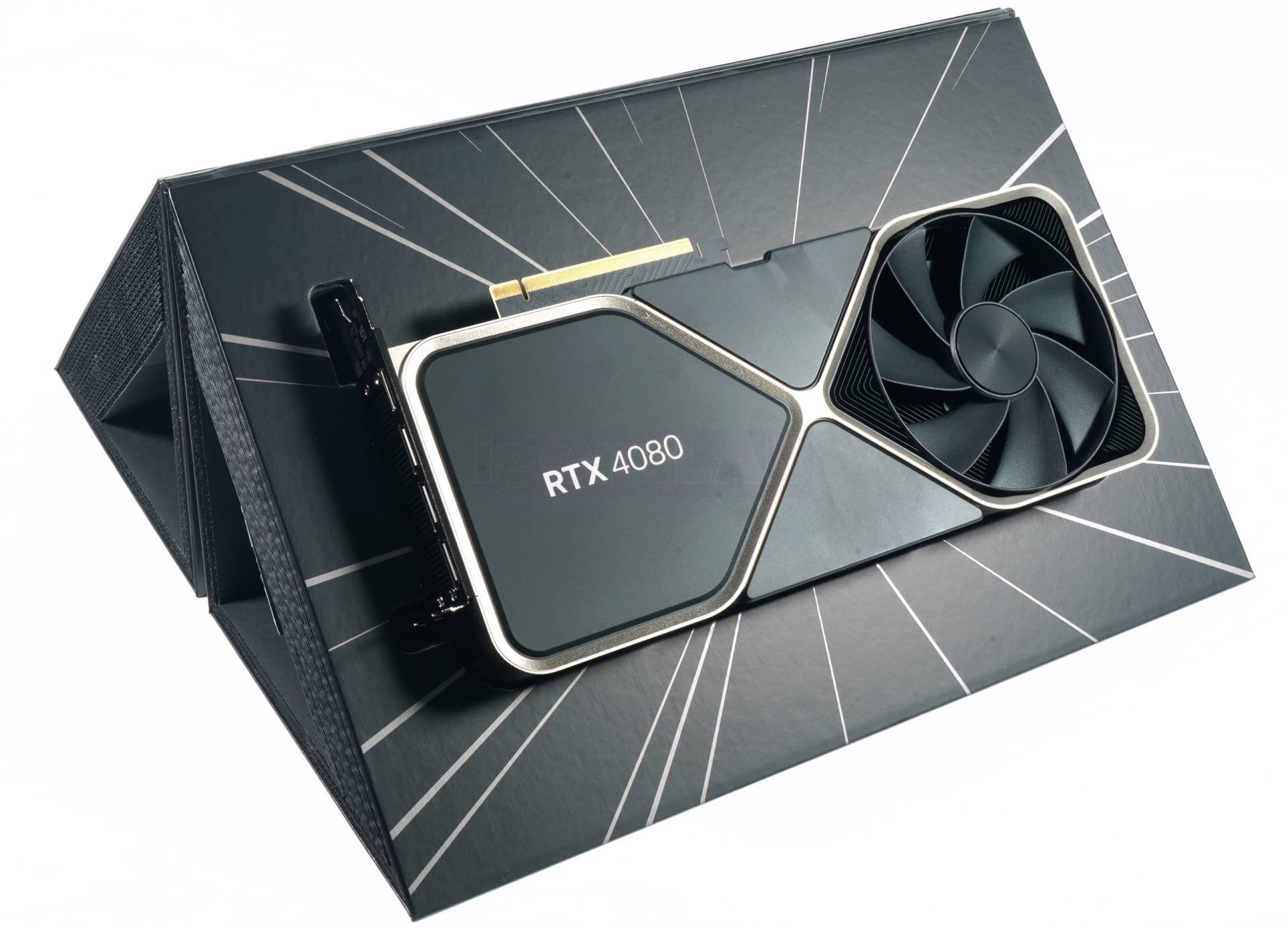 Test NVIDIA GeForce RTX 4080 SUPER FE : à peine plus puissante