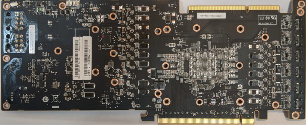 Image 4 : Un prototype d'AMD Radeon Pro V420 déterré par un redditor