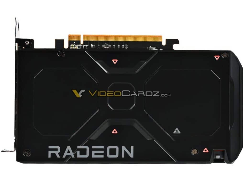 Image 2 : Plusieurs Radeon RX 7600 photographiées, dont la carte de référence