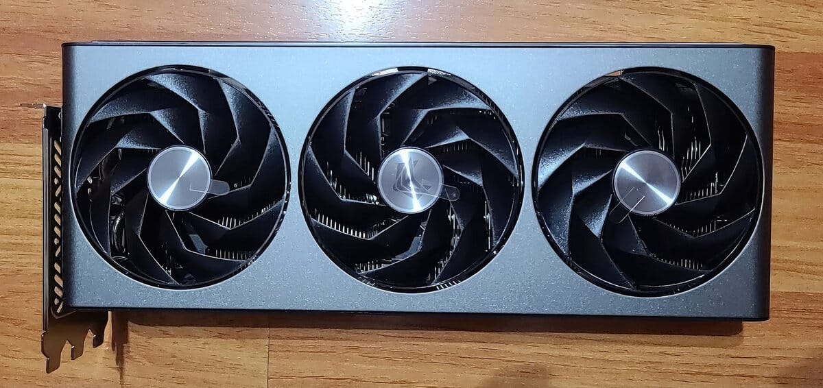 Sapphire Radeon RX 7900 GRE