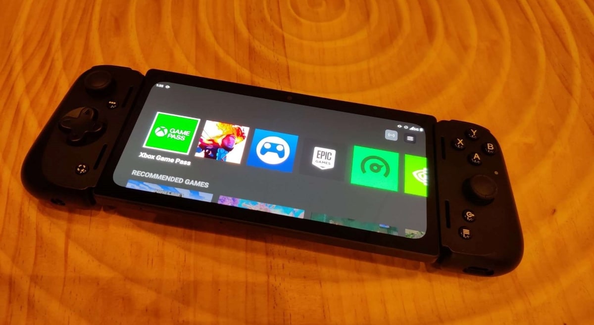 Prise en main de la Razer Edge 5G : à qui s'adresse la console de jeu  portable sous Android ?