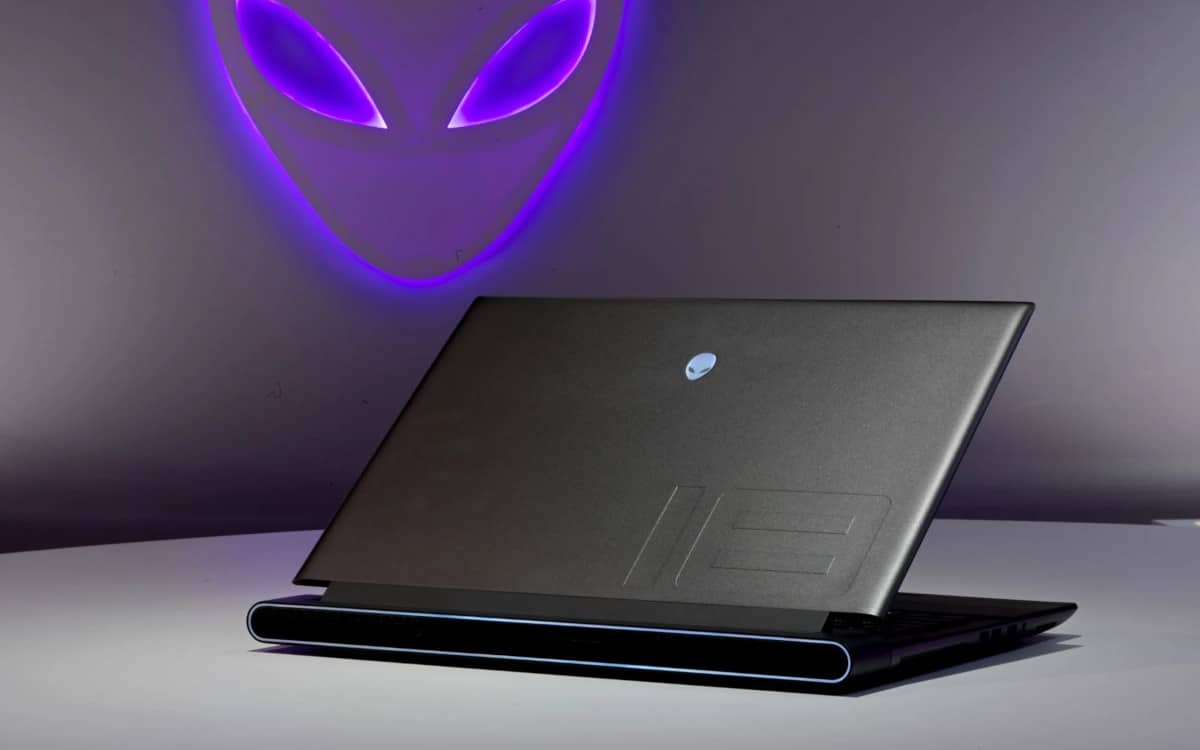 Alienware_M18