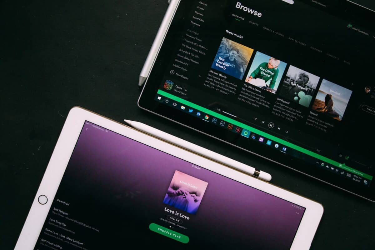 Apple contre Spotify amende record