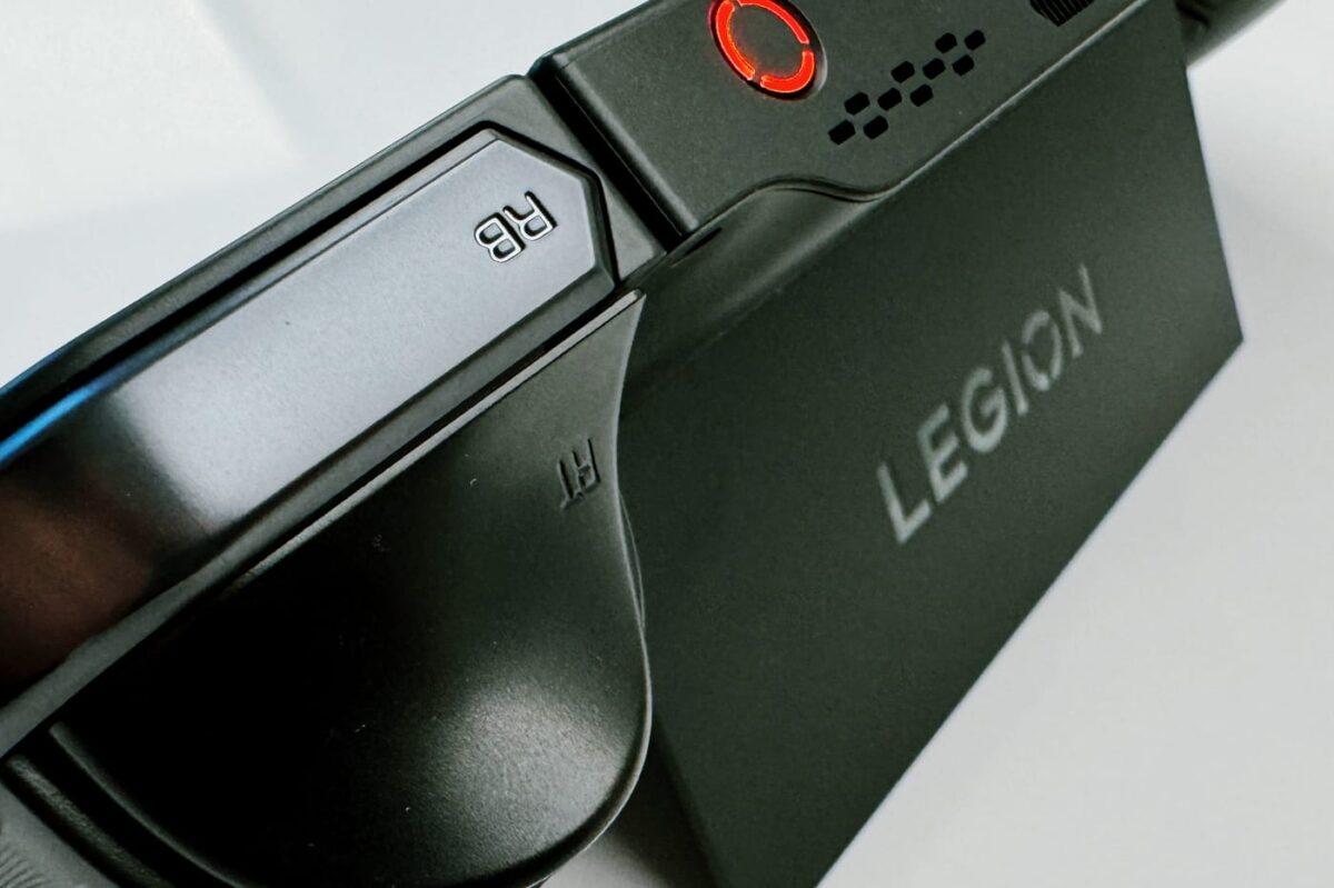 Image 2 : Test du Lenovo Legion Go : un PC gamer aux airs de console portable pour jouer à tout ?