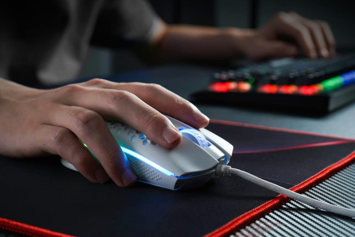 Test de la souris Logitech G203 LightSync : que demander de plus ?