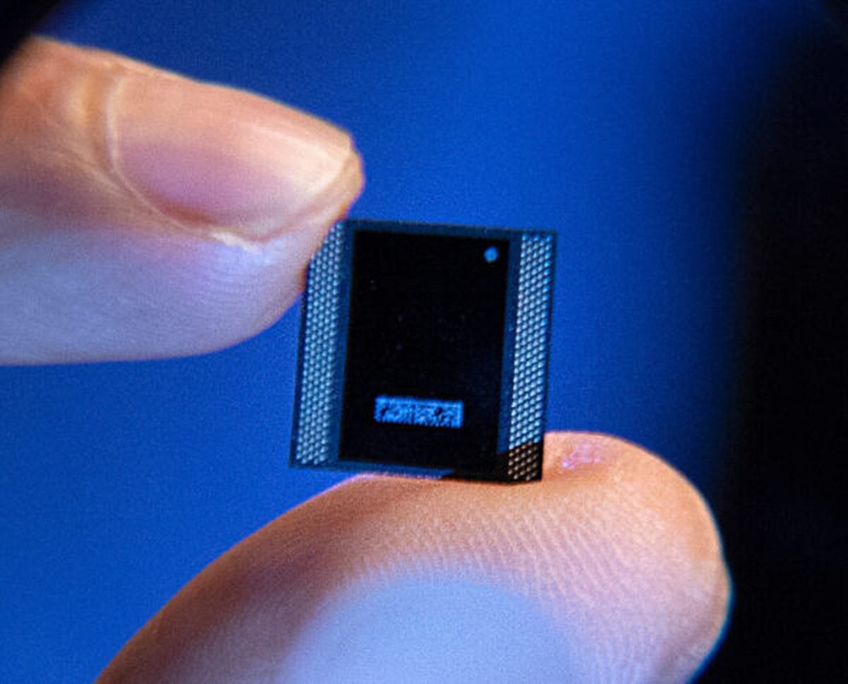 intel foveros interposer