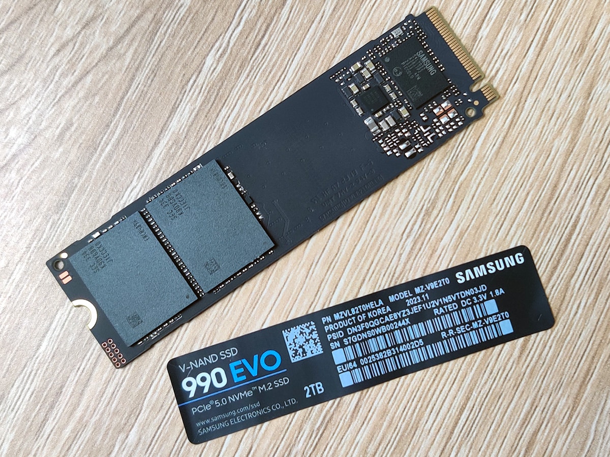 samsung 990 evo 2to devant sans etiquette