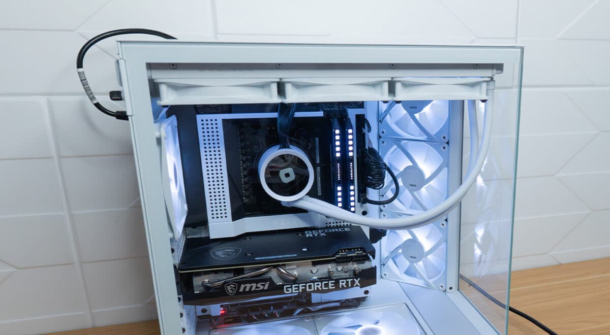 intérieur du nzxt h6