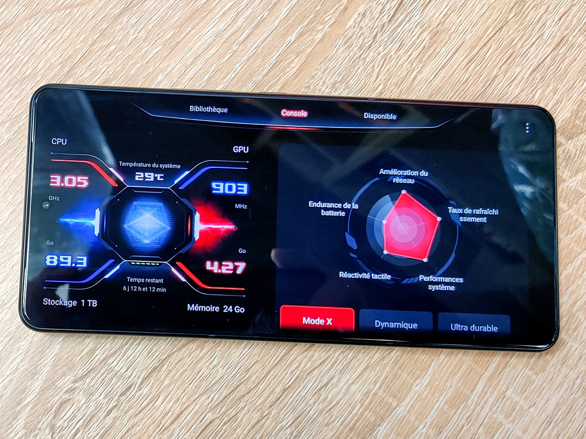 Asus ROG Phone 8 Pro armoury crate