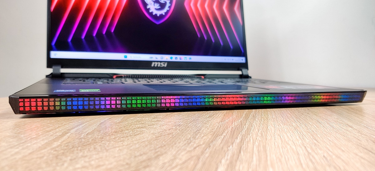 MSI Raider GE78 HX 14VIG 2024 RGB Matrix LED