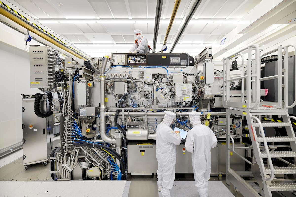 fabrication d'une machine de lithographie chez ASML