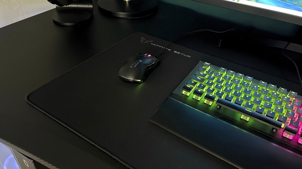 Image 6 : Test Ultimate Setup : c’est confirmé ce bureau assis/debout est aussi confortable pour le gaming que pour le travail