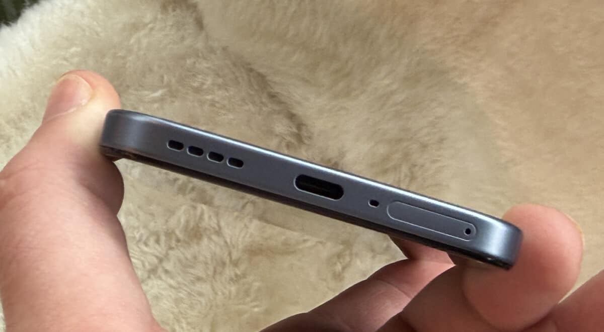 connecteur usb c du realme 16 pro