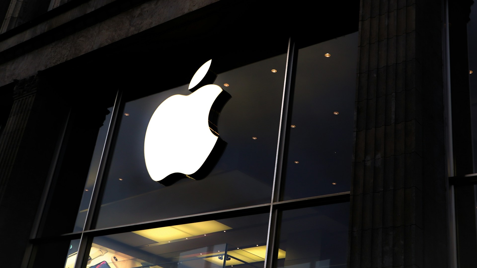 apple vs 𝕏 et Openai